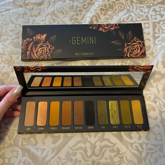 Melt Gemini Eyeshadow Palette - Picture 1 of 10